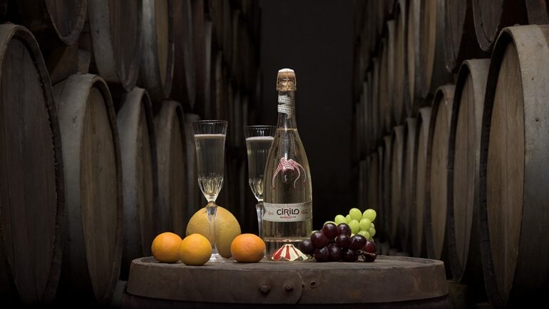 El primer spritz con alma mexicana: Cirilo llega con burbujas de agave y naranja amarga