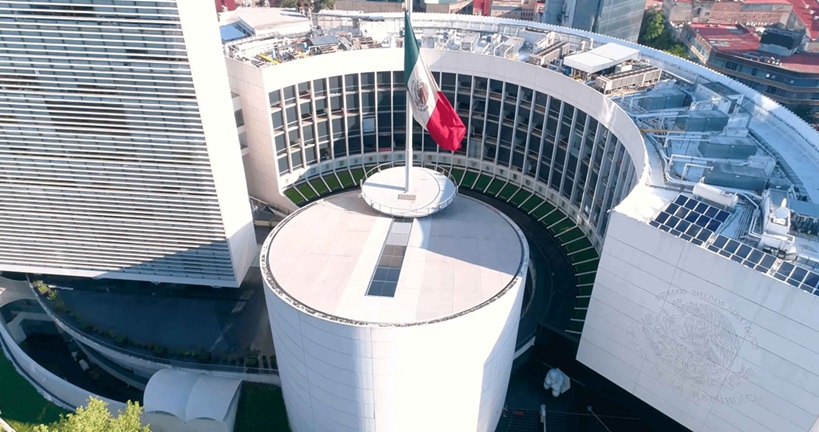 Luego de viajes de Noroña a Europa en clase premier, Senado se aprieta el cinturón