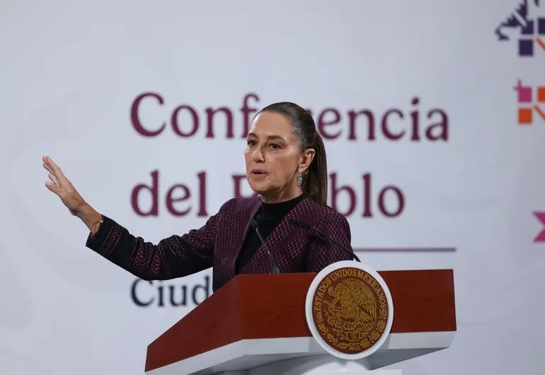 Sheinbaum defiende decreto para mover carga al AIFA tras cancelación de vuelos a EU