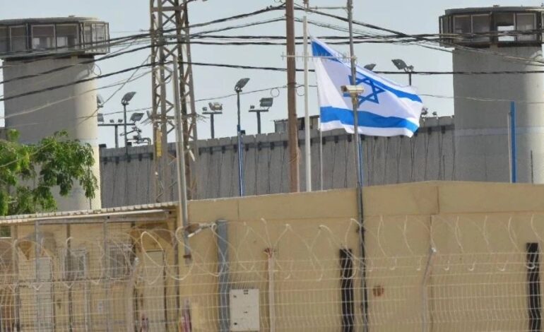 Israel traslada a dos cárceles a palestinos que serán liberados tras intercambio de rehenes