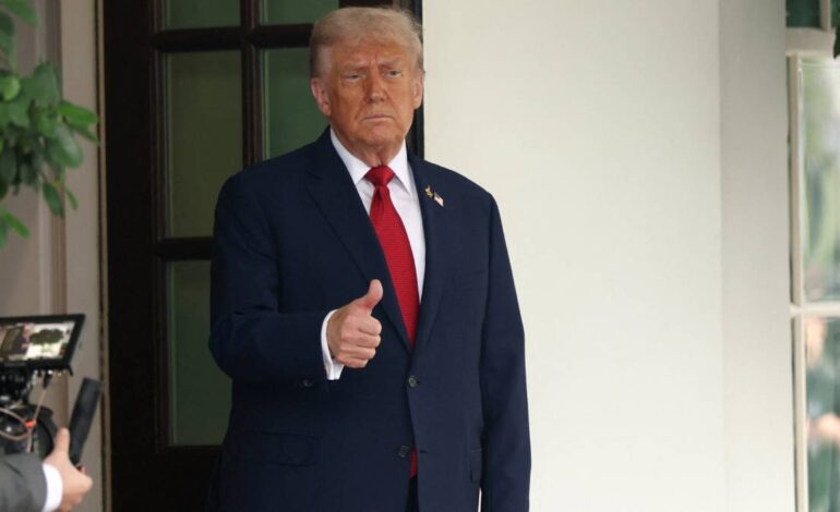 Trump y Congreso cobran mientras miles de trabajadores quedan sin quincena