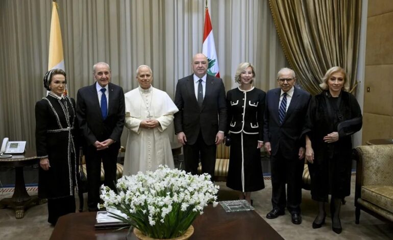 El papa León XIV pide a su llegada a Líbano «anteponer la paz a todo lo demás»