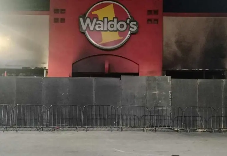 Fiscalía de Sonora revela avances en la investigación del incendio en tienda Waldo’s en Hermosillo