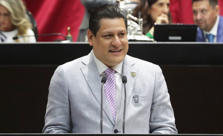 Plantea iniciativa prohibir a instituciones bancarias cobrar a usuarios reposición de plástico por robo o extorsión