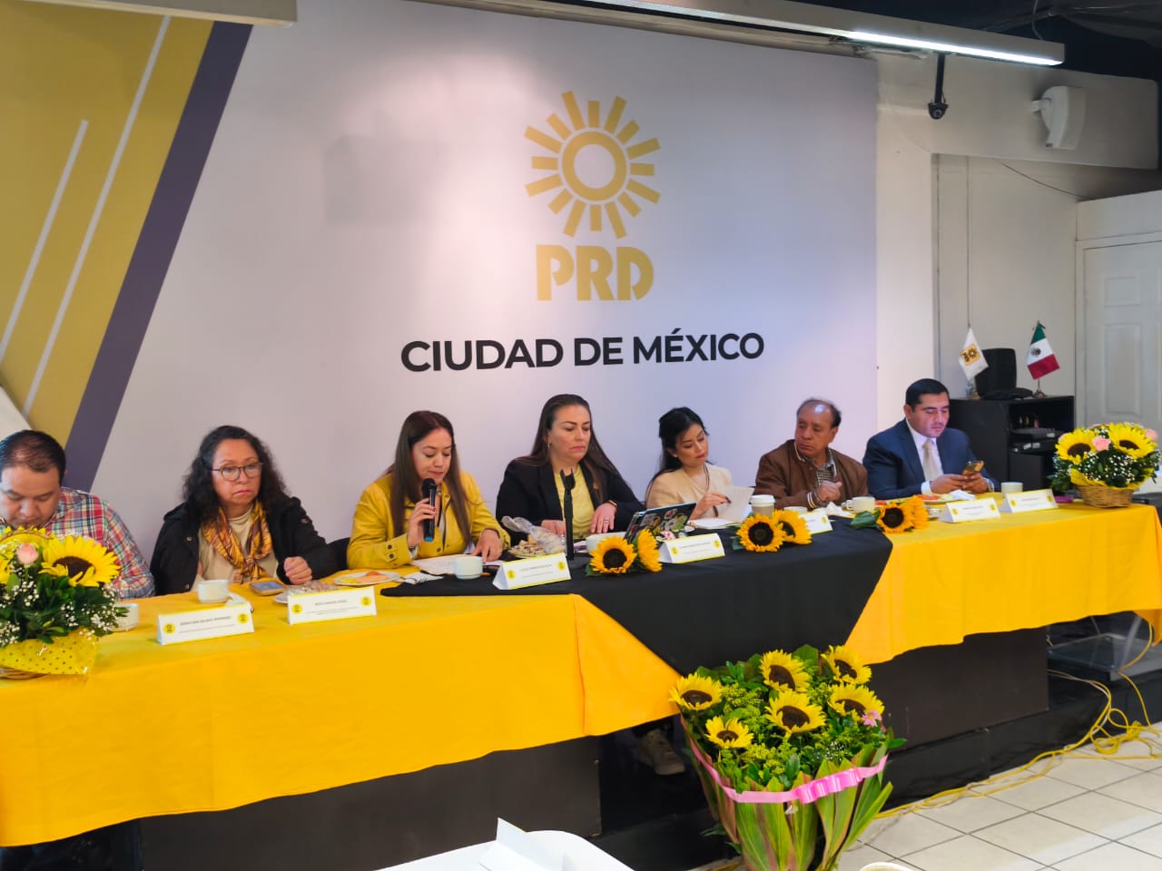 PRD CDMX se declara listo para el proceso electoral de 2026 y exige al IECM validar su dirigencia