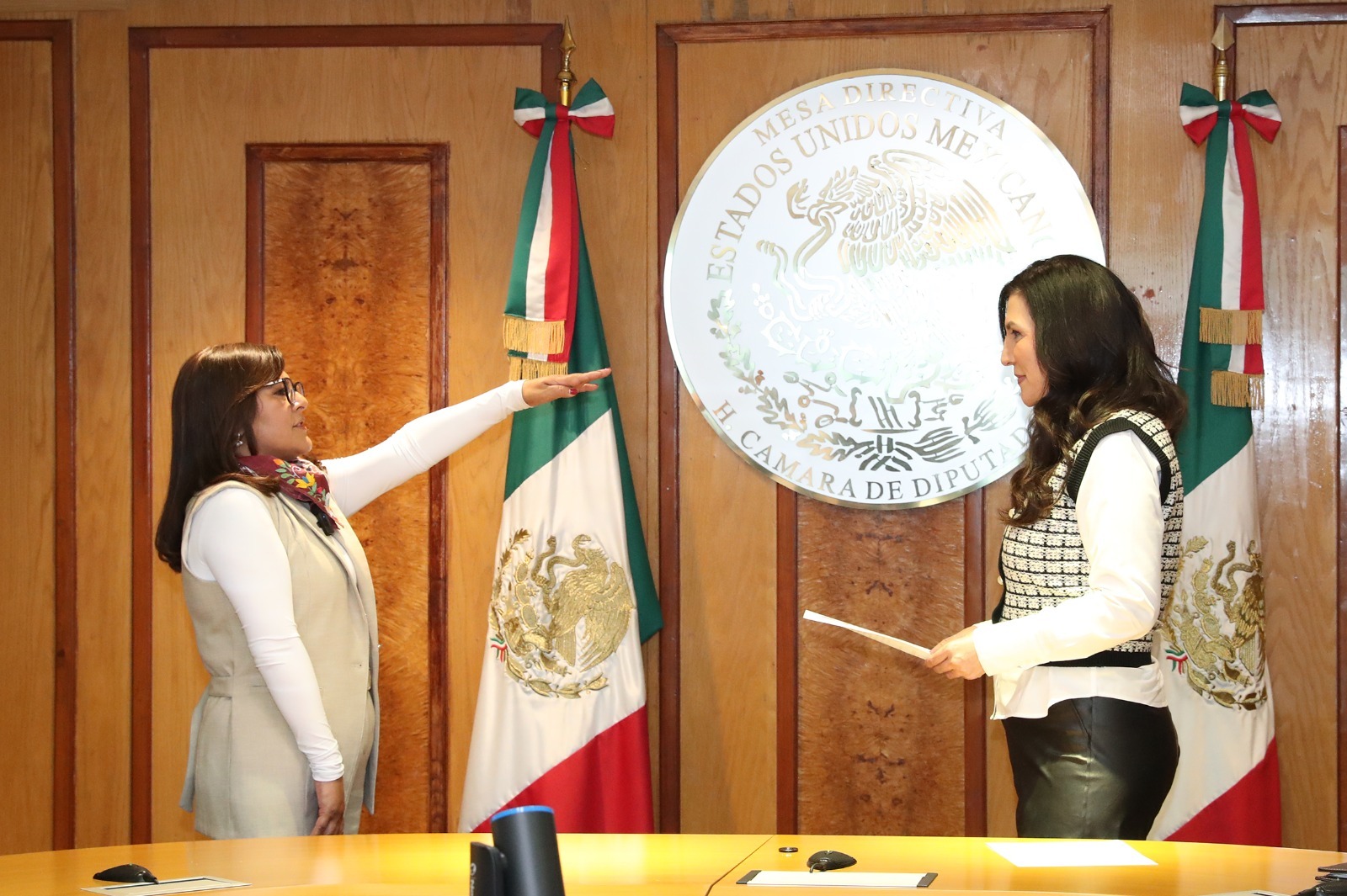 Diputada López Rabadán toma protesta a Zaria Aguilera Claro como diputada federal