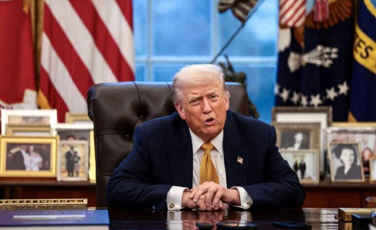 Trump impone aranceles a ocho países de Europa… hasta que EU adquiera Groenlandia