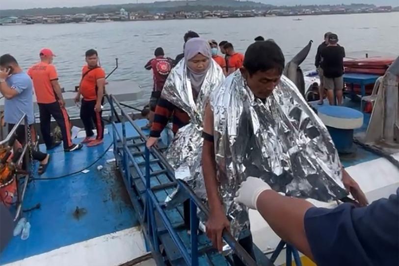 Al menos 18 muertos y 10 desaparecidos tras naufragio de transbordador en Filipinas