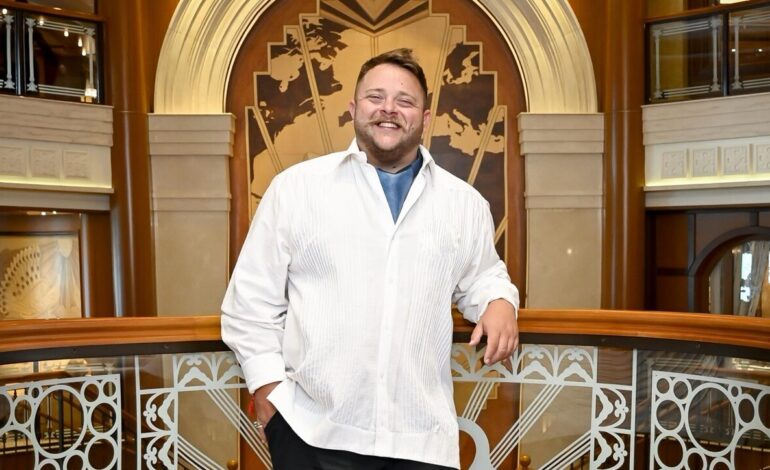 Rodrigo de la Cadena llevará el bolero sinfónico al Teatro de la Ciudad en una noche dedicada al amor