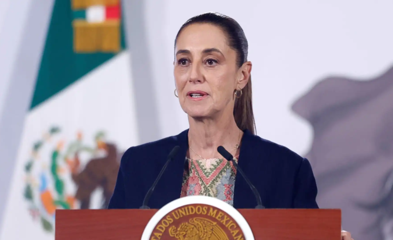 Presidenta confirmó que el exdirector de Materiales Educativos rechazó modificaciones para visibilizar a las heroínas mexicanas