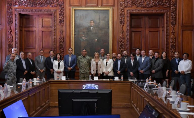 Maru Campos sostiene reunión de trabajo con el Clúster Minero de Chihuahua